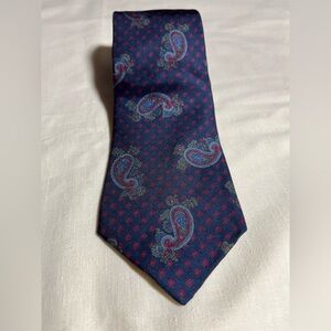 DAKS Classic Paisley Men's Imported Silk Tie - Navy and Burgundy